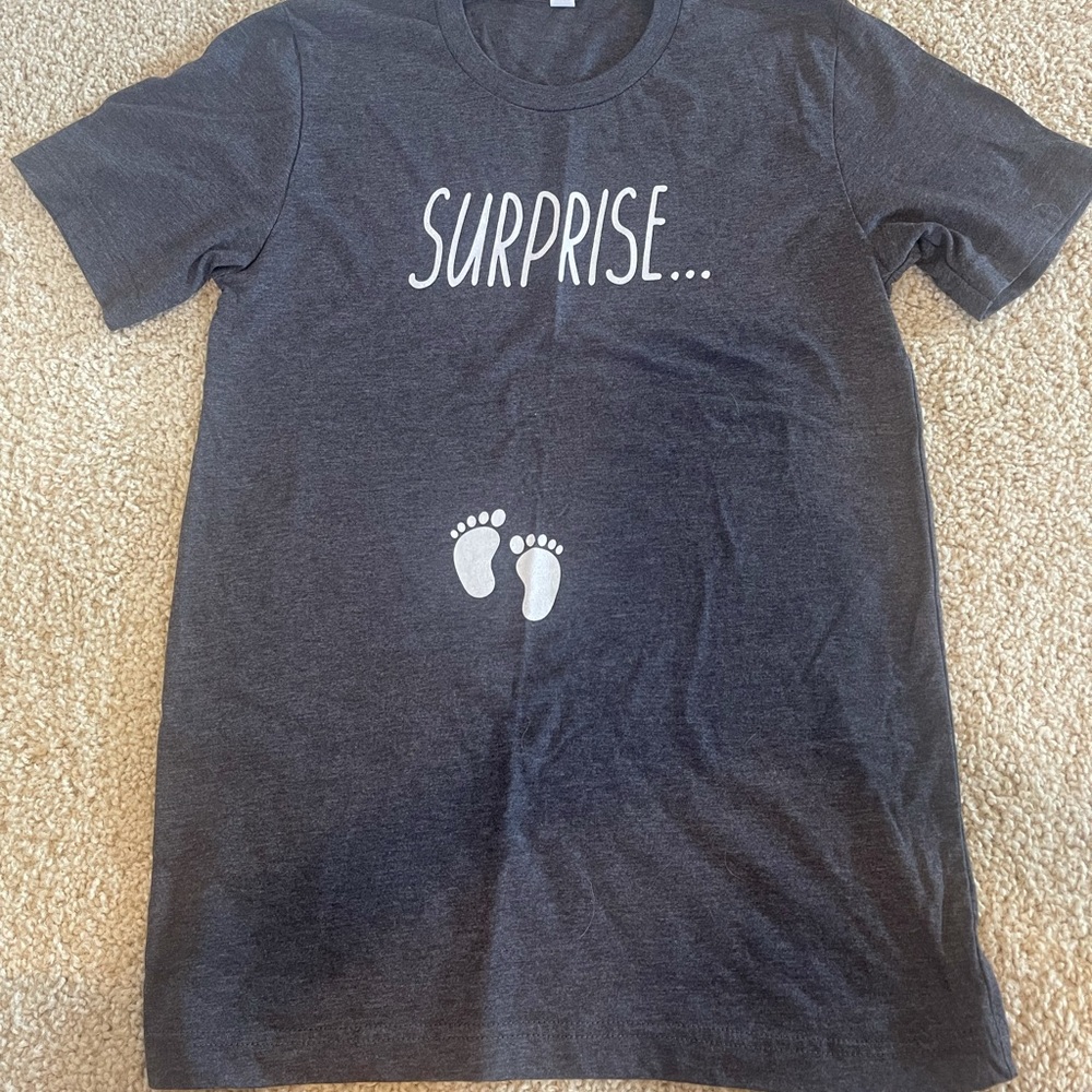 Pregnancy announcement t shirt- size small